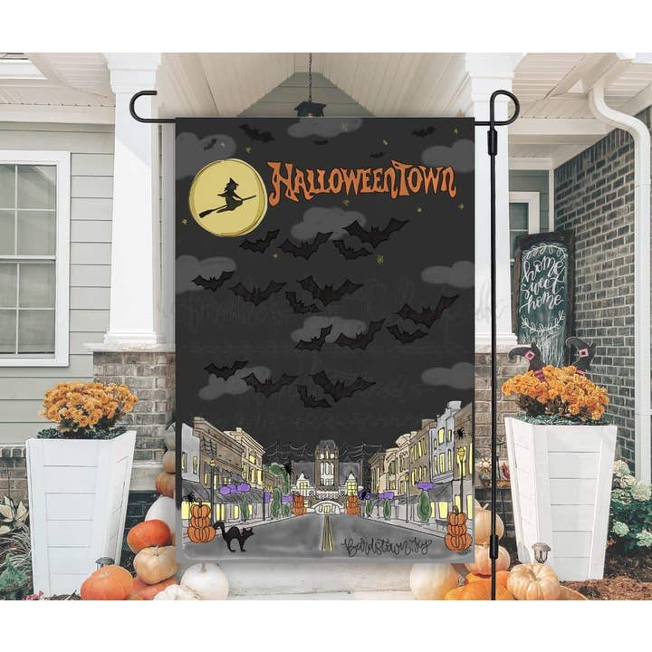 Bardstown Halloweentown tuinvlag voor wholesale door Doodles By Rebekah