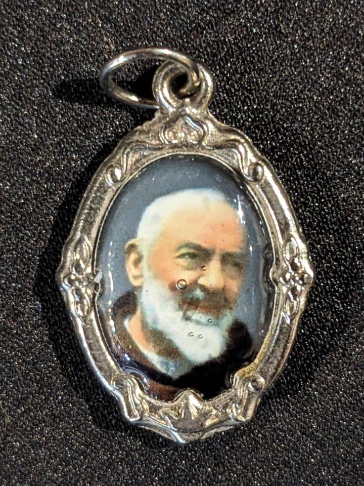 Saint Padre Pio Saint Medal for wholesale by Camino TX