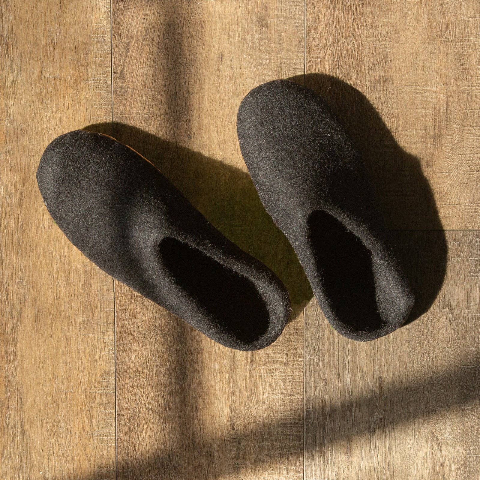 Fuzzy cove – wholesale Slippers – Women's – Night Black | Luxury Organic Merino Wool Slippers5