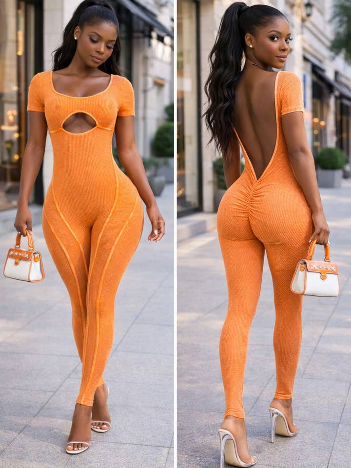 TUTA CON TAGLIO FRONTALE E SCHIENA SCOPERTA EFFETTO LAVAGGIO MINERALE per la vendita all'ingrosso da parte di Dalia Studio