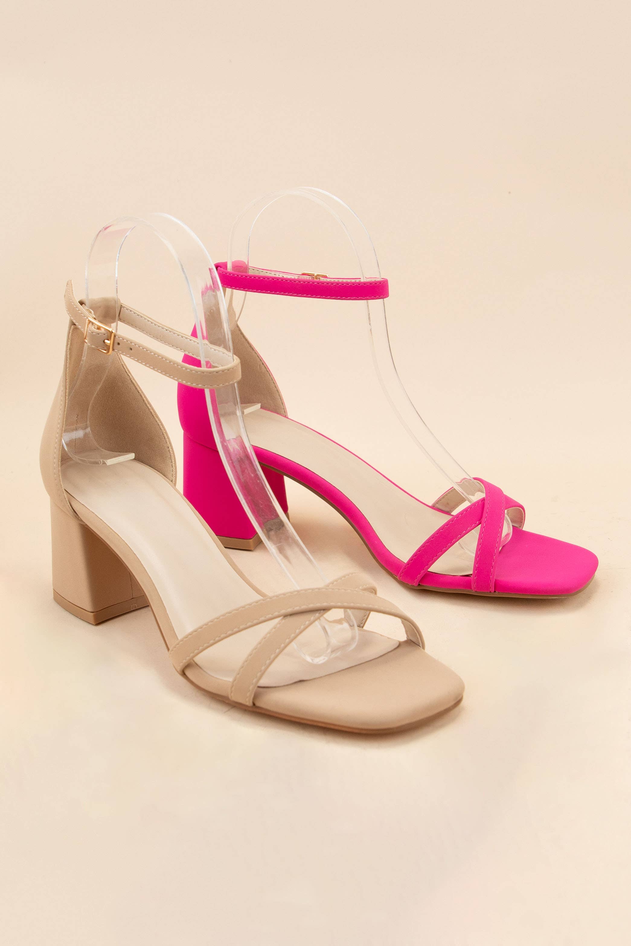 CCOCCI - Wholesale Lage hakschoenen - Dames - EDNA-1 SANDAAL MET VIERKANTE NEUS EN ENKELBANDJE EN BLOKHAK11