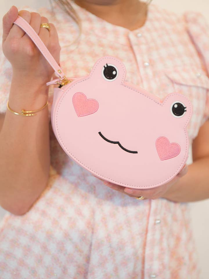 Trousse de toilette Sakura Frog pour la vente par Miss Candyholic