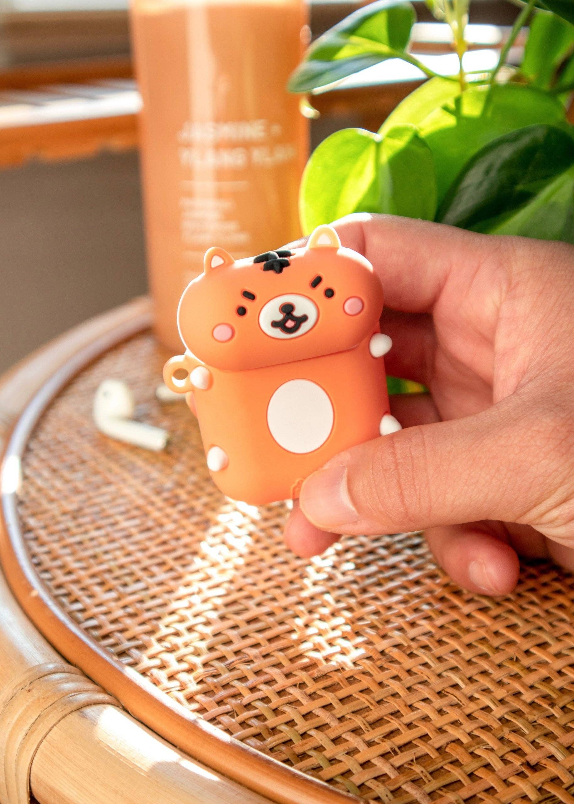 Shopzoki - Wholesale Airpod/Earbud Case - Men's - Tiger AirPods Case1