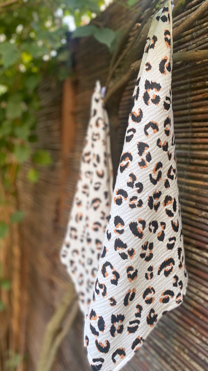 CHARMY - Wholesale Dishcloth - 2 ecru leopard hand towels made in France2