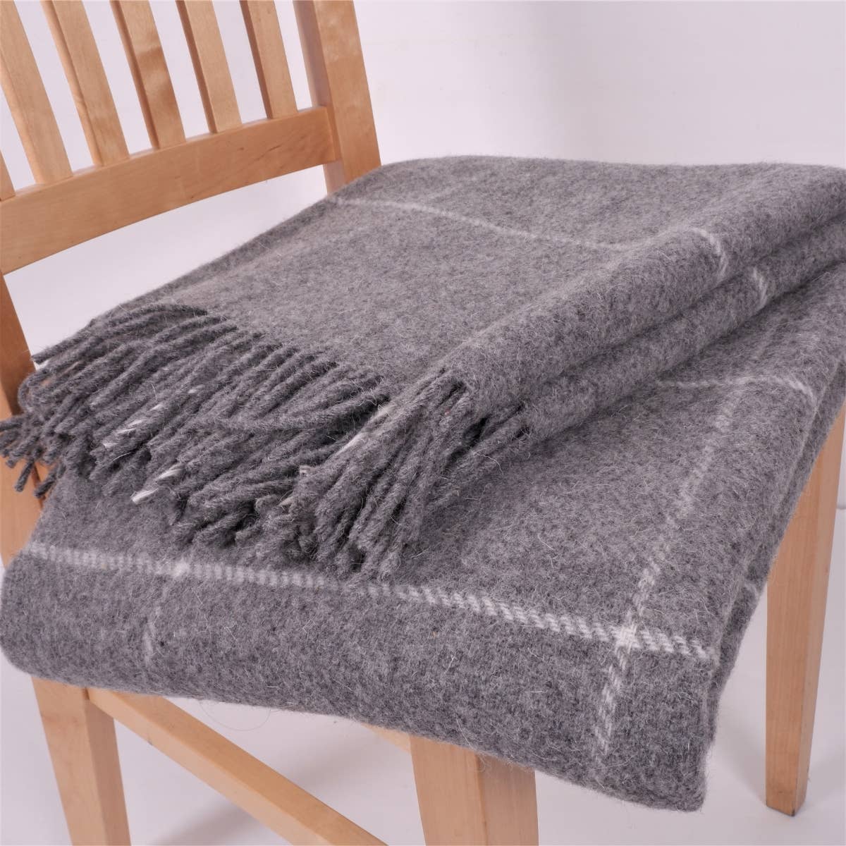 NorraVilla - Vente Plaids - Couverture en laine à carreaux bleus avec franges5