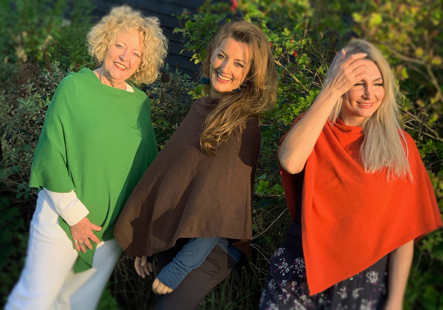 Creatico - Wholesale Poncho - Women's - House of Conti Firenze Cashmere Blend Italian Poncho Regular75