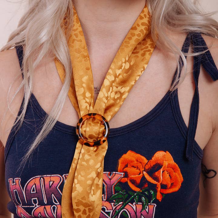 I'm With The Band - Wholesale Scarf clip – Women's - Tortoise Shell2