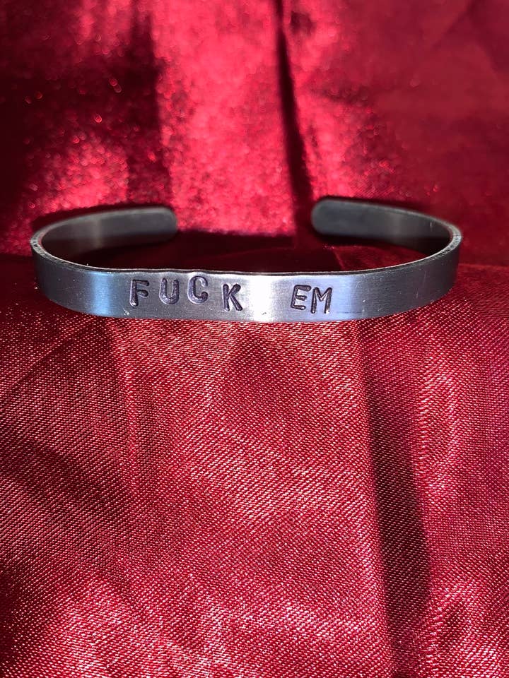 „F Em“ gestempelt Armband für den Großhandel von Punchy Pineapples