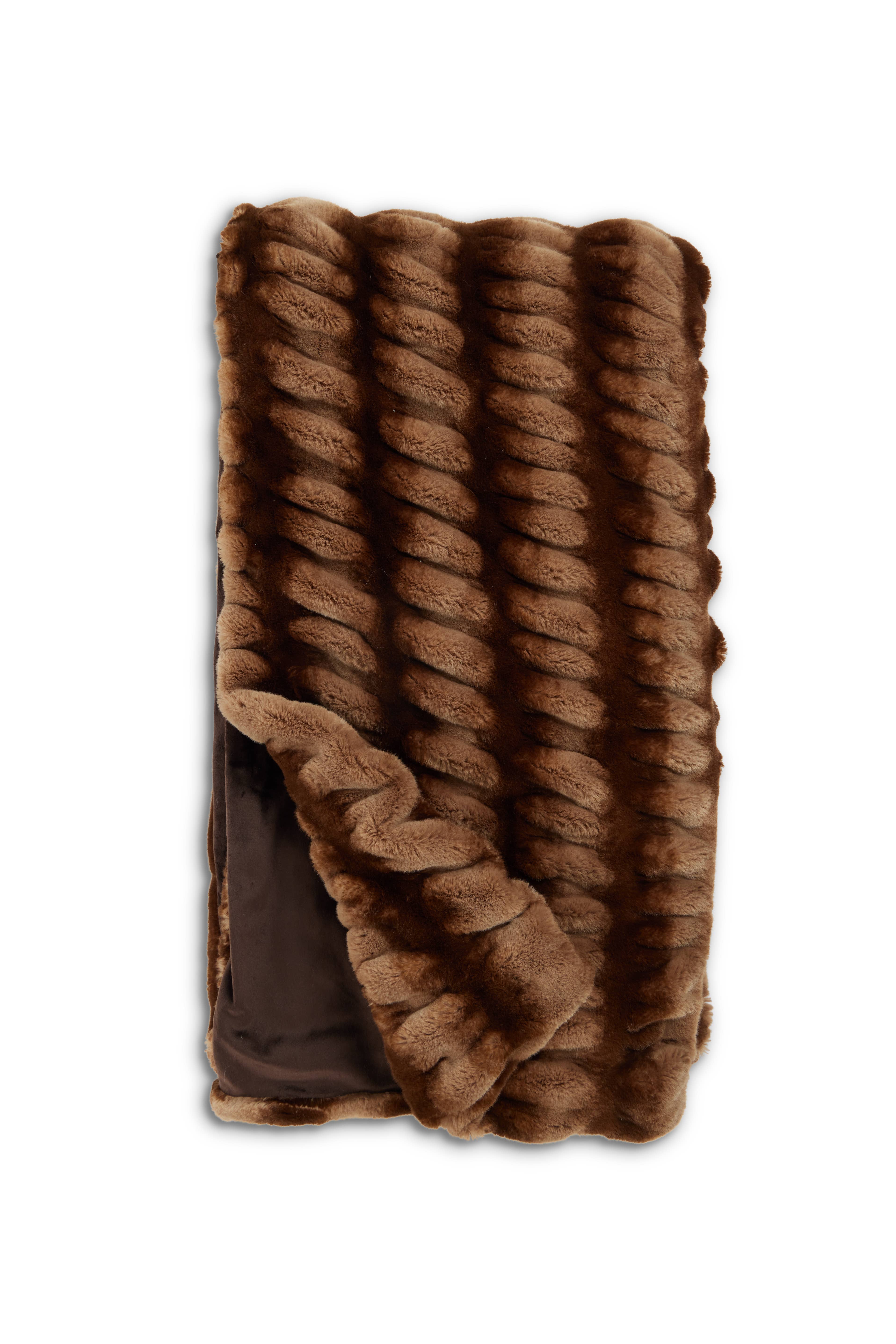 Donna Salyers Fabulous-Furs - Wholesale Throw Blanket - Couture Collection Faux Fur Throw10