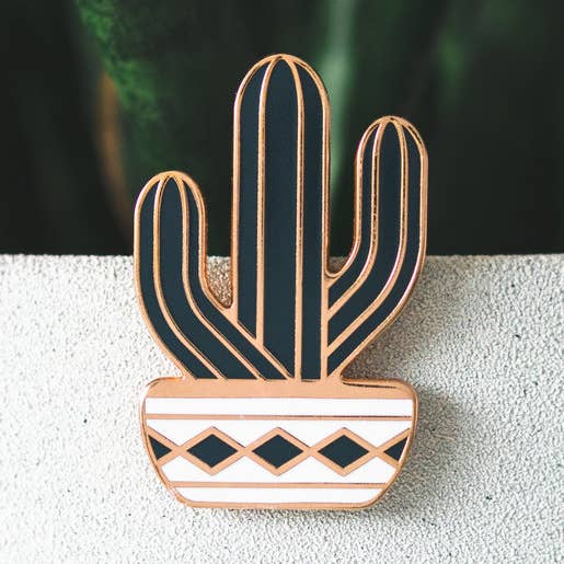 Saguaro - Épinglette en émail dur en or rose pour la vente par DKNG Studios