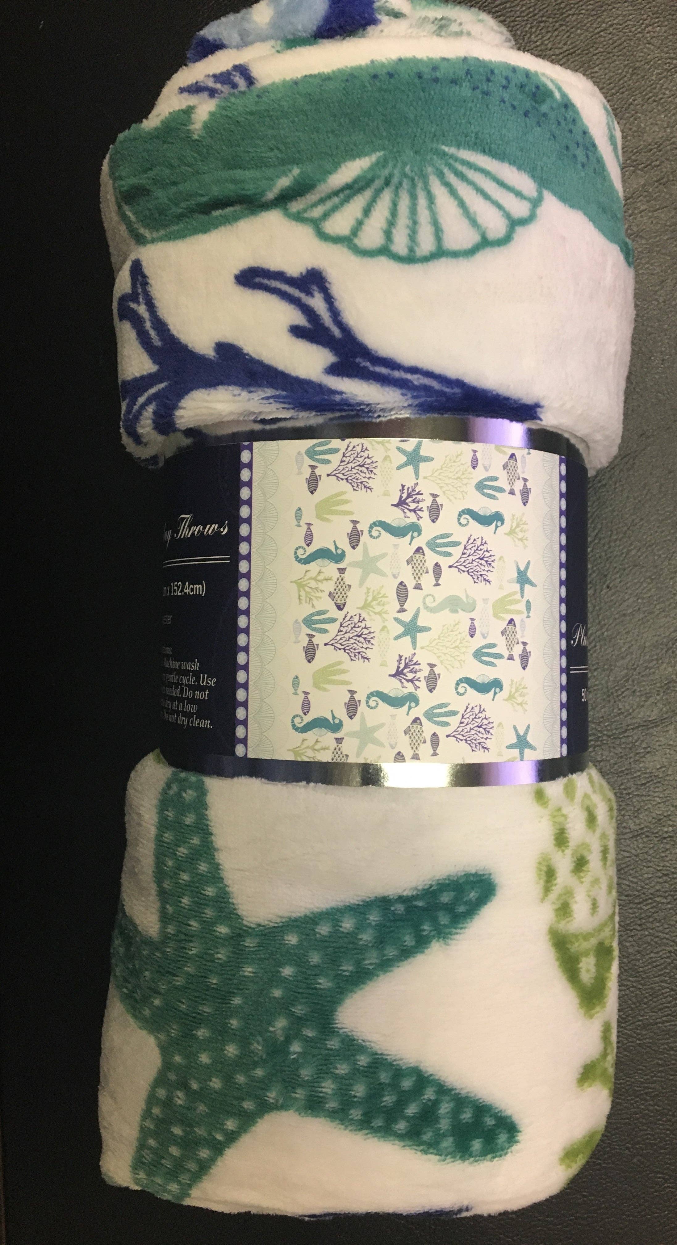 Infinite Basics - Wholesale Throw Blanket - Christmas Blanket Cozy Festive Holiday Throw Blanket 50" x 60"9