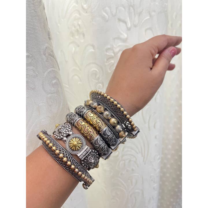 Silber Gold Indische Öffnungsarmreif Kada Set aus 6 Dual-Ton für den Großhandel von Vastrabhushan