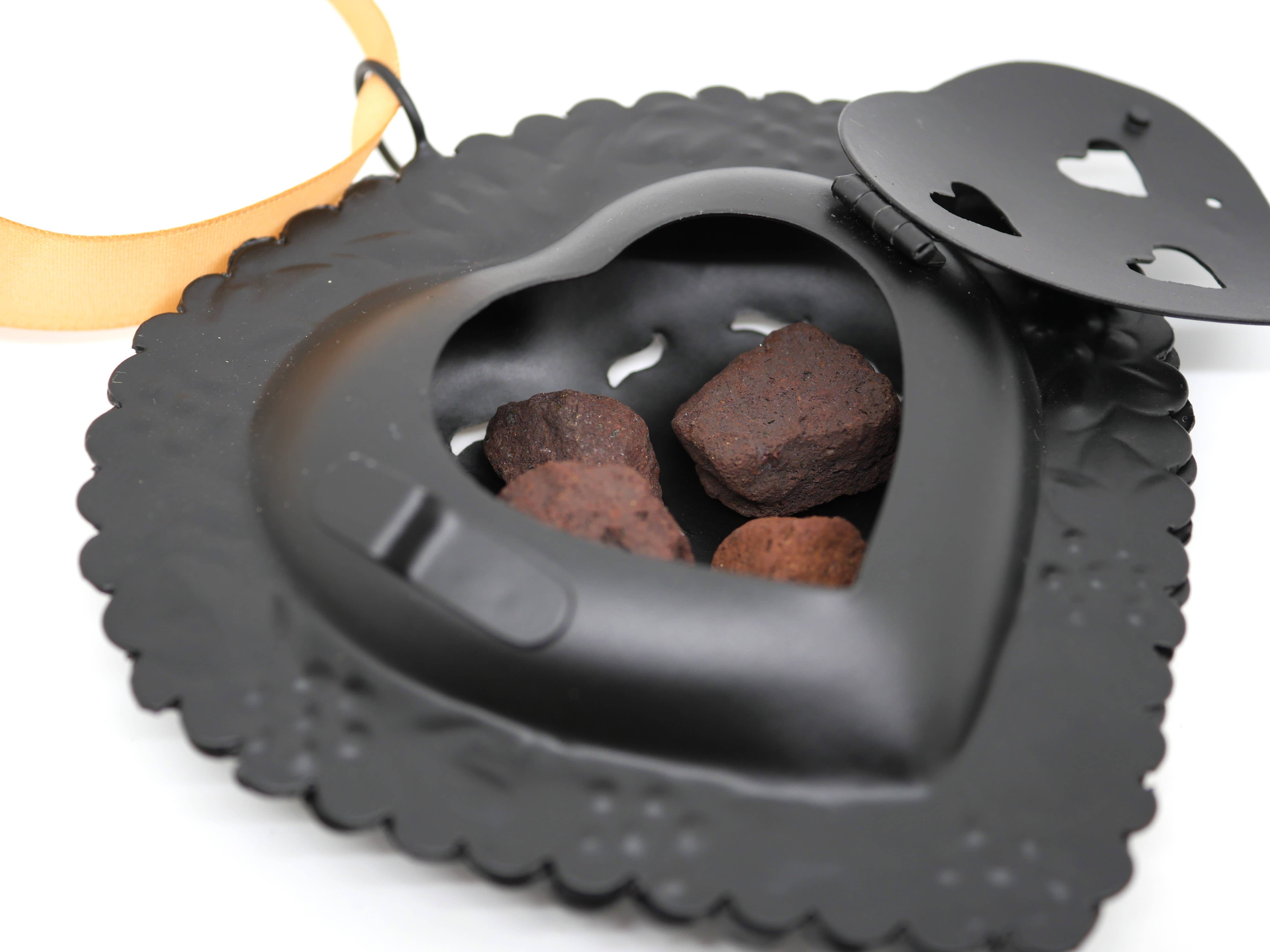 Autour Du Parfum - Venta al por mayor Perfumes sólidos - Grand Coeur Noir Magma Chic - varios aromas1