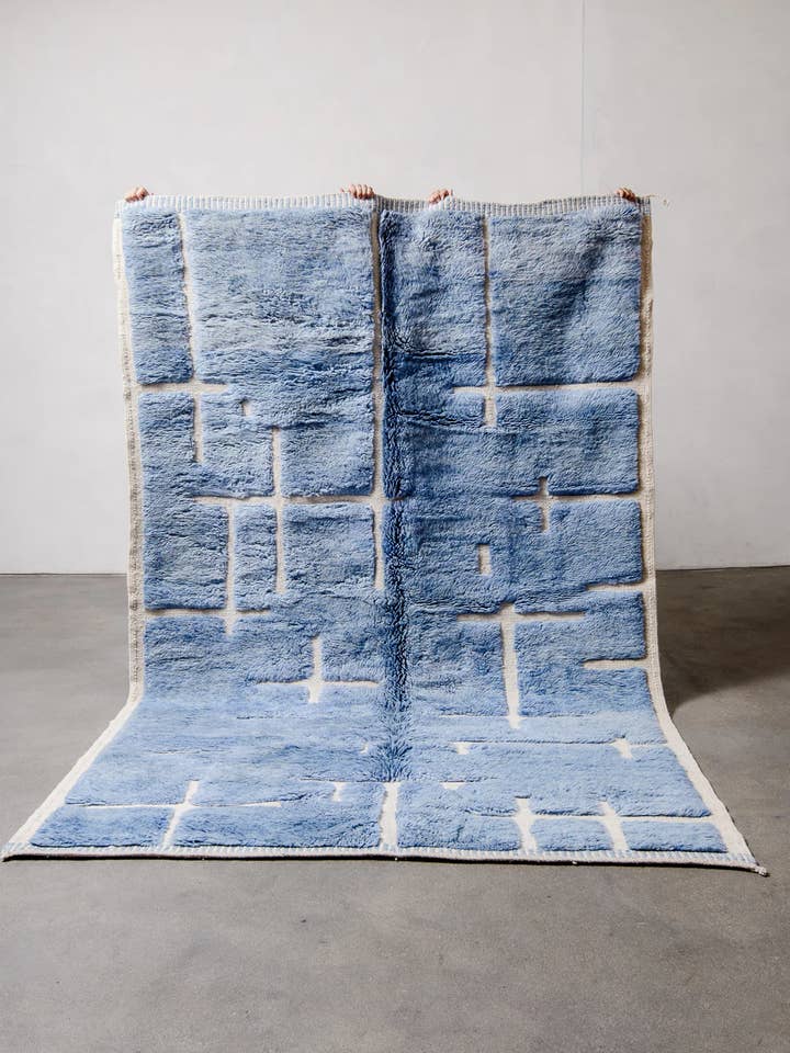 Tappeto marocchino Beni Mrirt blu premium annodato a mano, lana morbida per la vendita all'ingrosso da parte di BerberNest