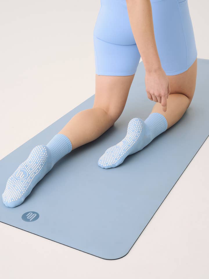 MoveActive - Wholesale Socks – Women's - Crew Non Slip Grip Socks - Powder Blue5