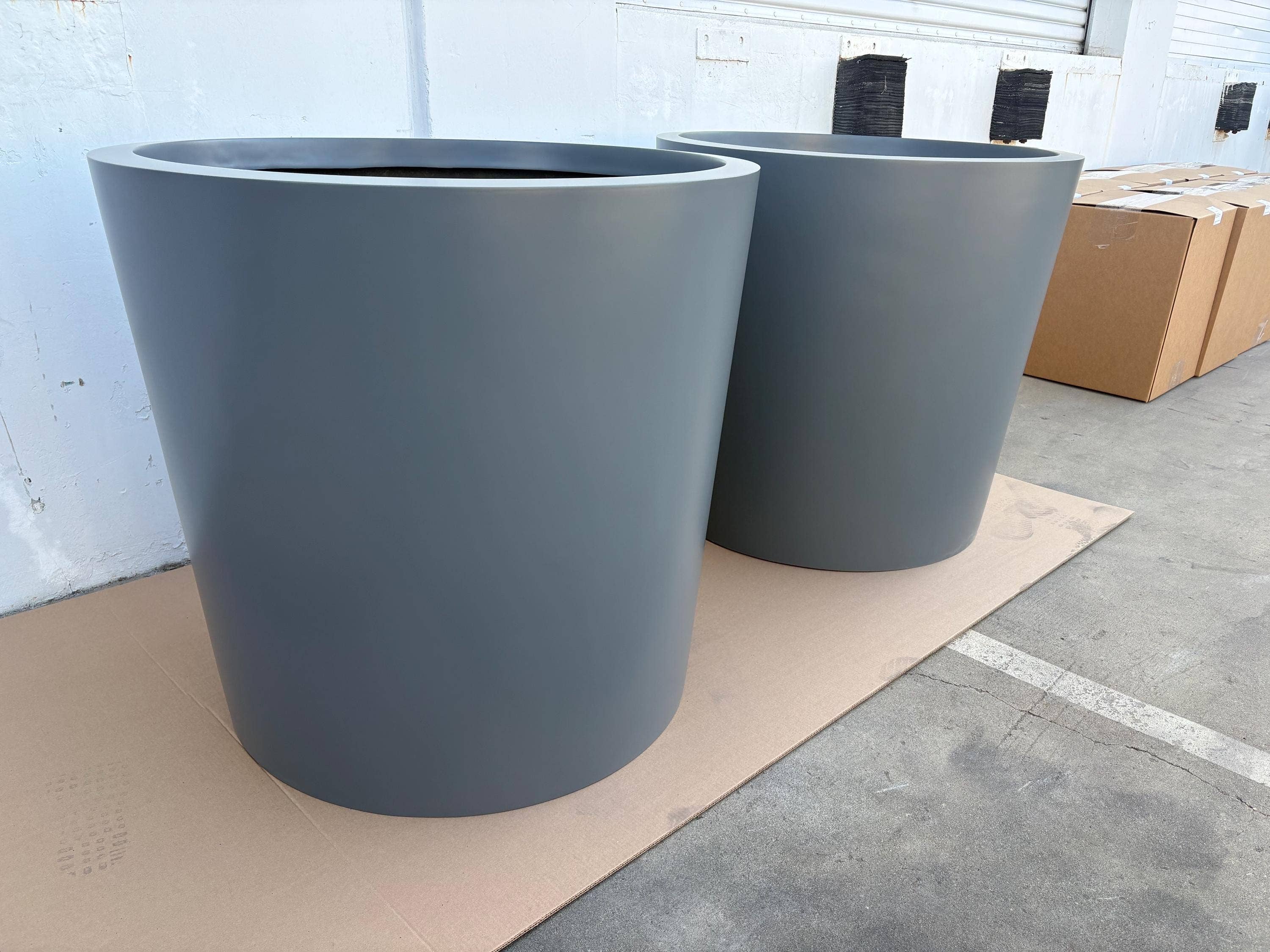 Tikal Composite Designs - Wholesale Plant Pot - Extra Large Round Fiberglass Tree Planter – 36" Diameter6