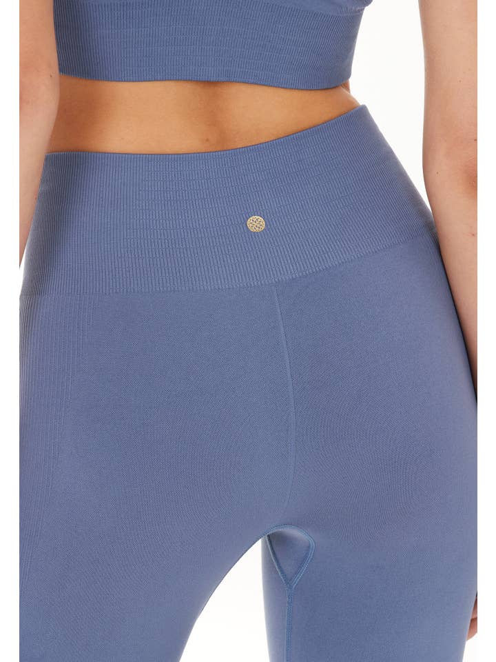 YUMAN – wholesale Athletic/lounge leggings – Women's – Athlecia Balance Seamless Tights, Serenity Blue3