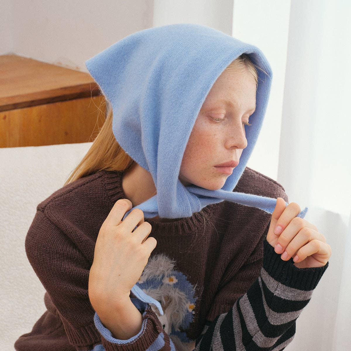 SALINA TRADING INC – wholesale Halsduk - Dam – 12 Färgval 100% Ullstickad Triangelsjal för Kvinnor14