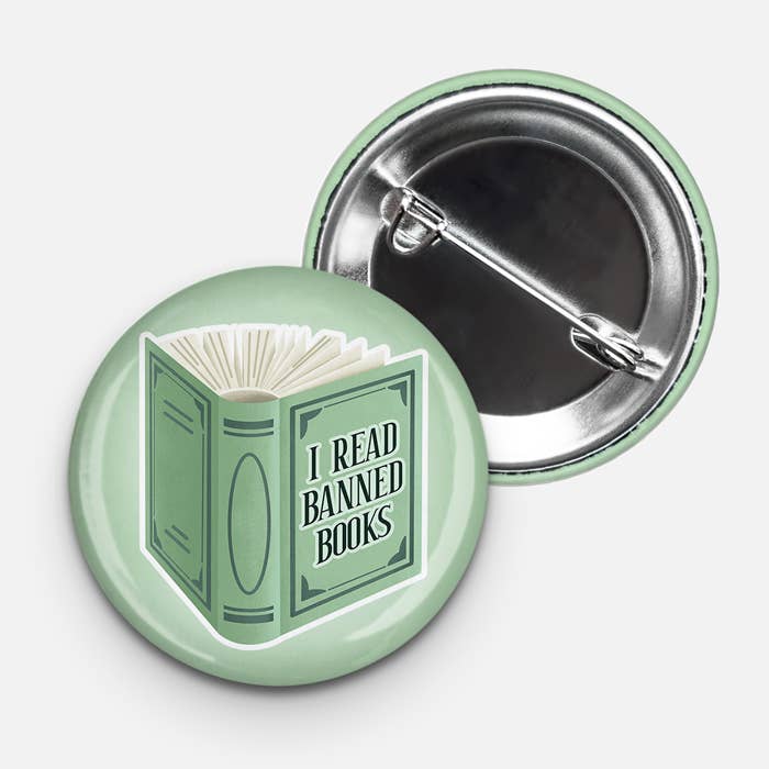 Bouton Pinback I Read Banned Books - Bouton 1,75 pouces Librairie pour la vente par Aphrodite Bookclub