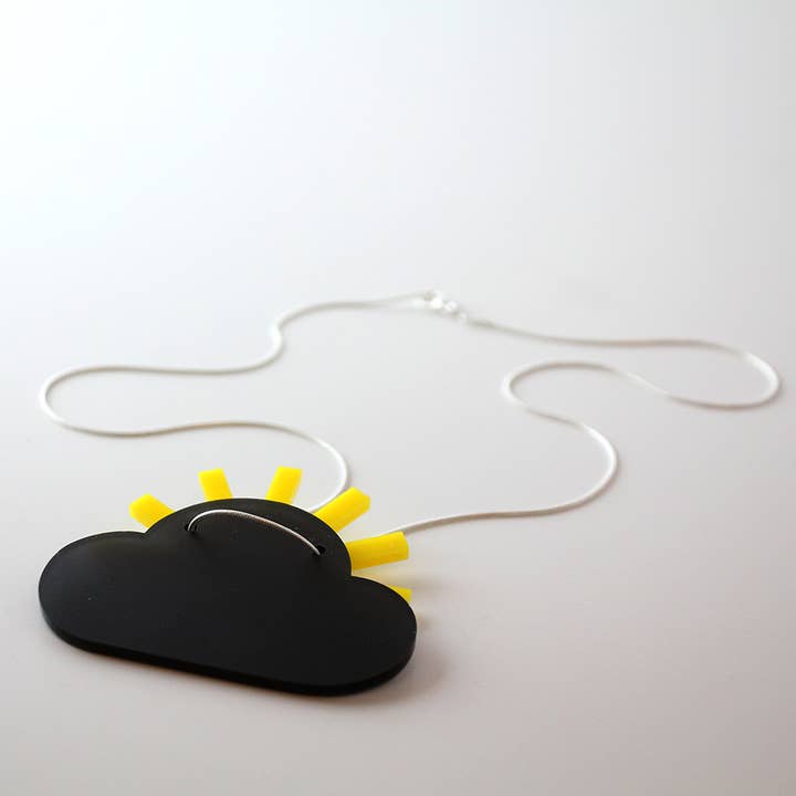 Pendentif Whatever the Weather - Grey Sunshine pour la vente par Alice Jacobs Designs