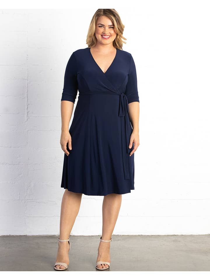 Kiyonna - Vendita all'ingrosso Vestito - Donna - Abito avvolgente Essential - Plus Size