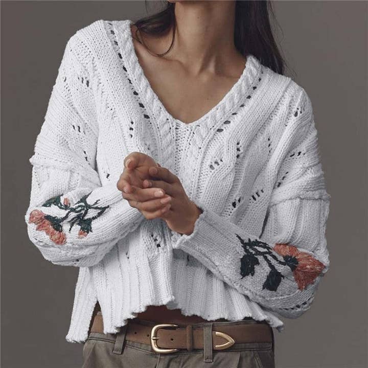 V-ringad broderad blommig kort tröja för wholesale av Plush Looks