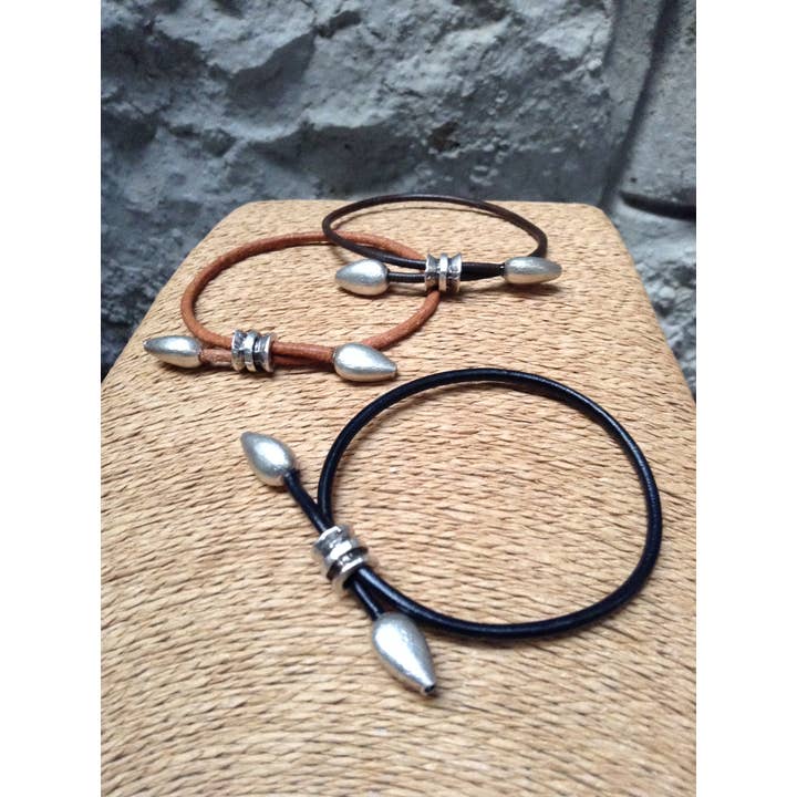 10A Spearpoint Genuine Leather Bracelet for wholesale by Volare