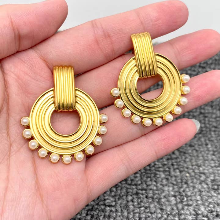 18K Gold Plated S.Steel Inlaid Pearl Loop Earrings - FGS for wholesale by Mio Queena