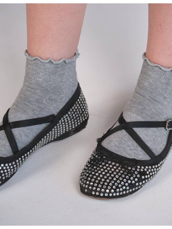 LUCKY HONEY - Wholesale Socks - Women's - Everyday Ruffle Cropped Crew Sock4