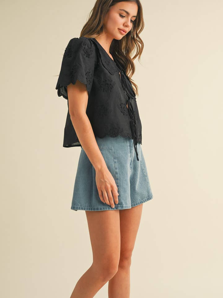 &MERCI - Wholesale Blouse - Women's - TIE FRONT COLLARED LACE TOP MTP370919