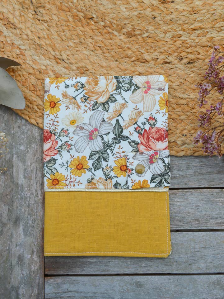 “English Garden” health book cover for wholesale by Un hibou dans le papier