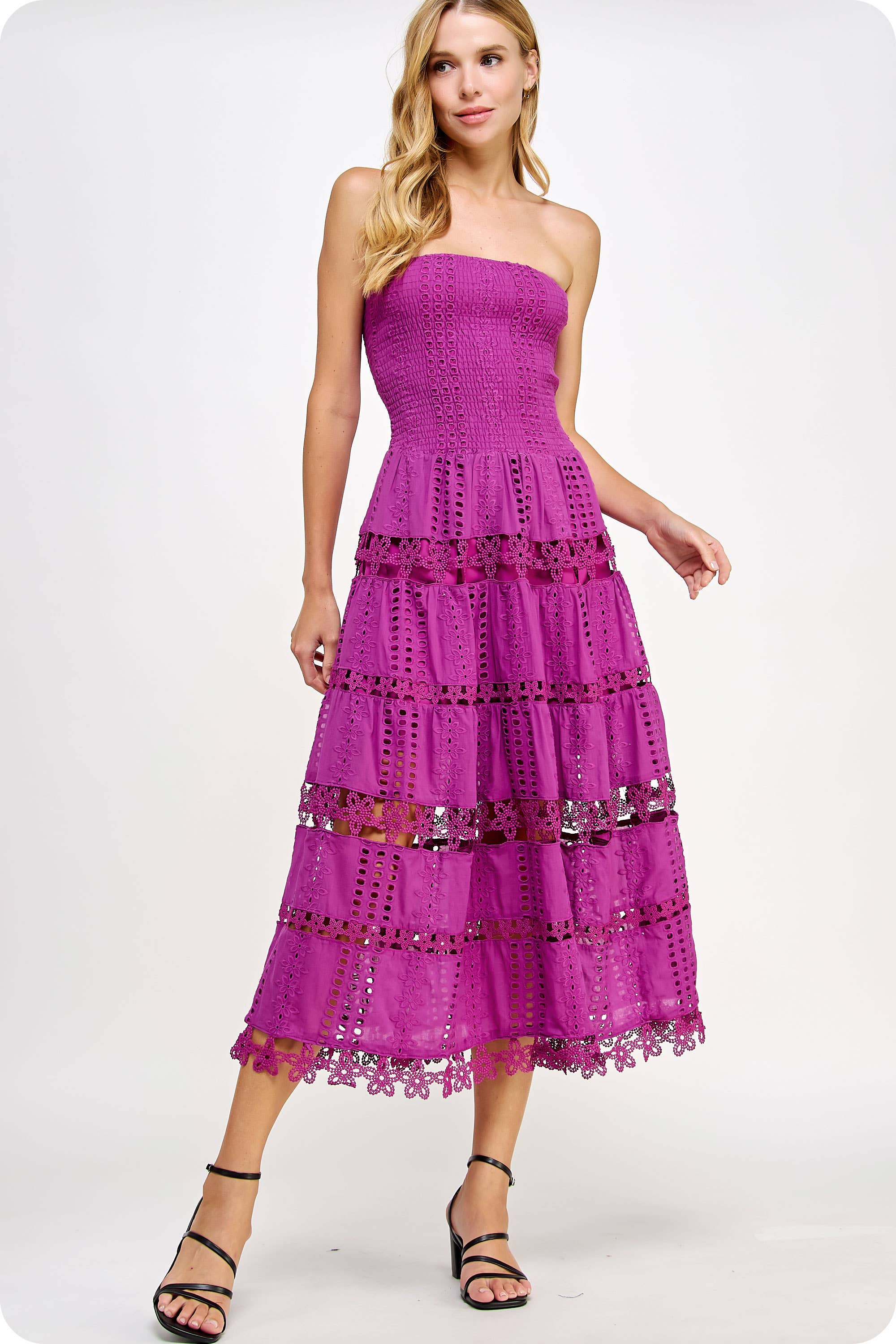 Strut & Bolt - Wholesale Jurk - Dames - Kanten kokerjurk met oogjes97