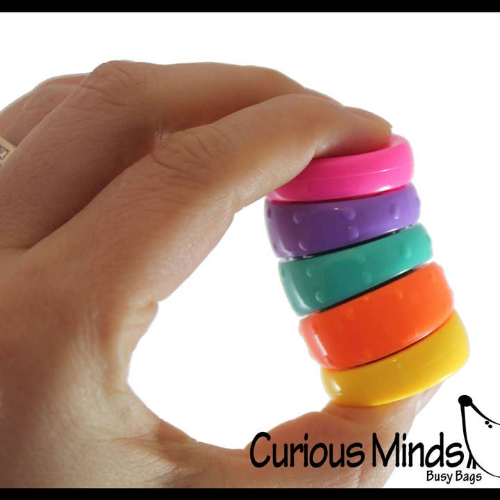 Curious Minds Toys - Wholesale Fidgetspeelgoed - Kinderen - 1 Spinnende Regenboog Schijventoren Roterende Ringen Fidget Speelgoed - Zo3