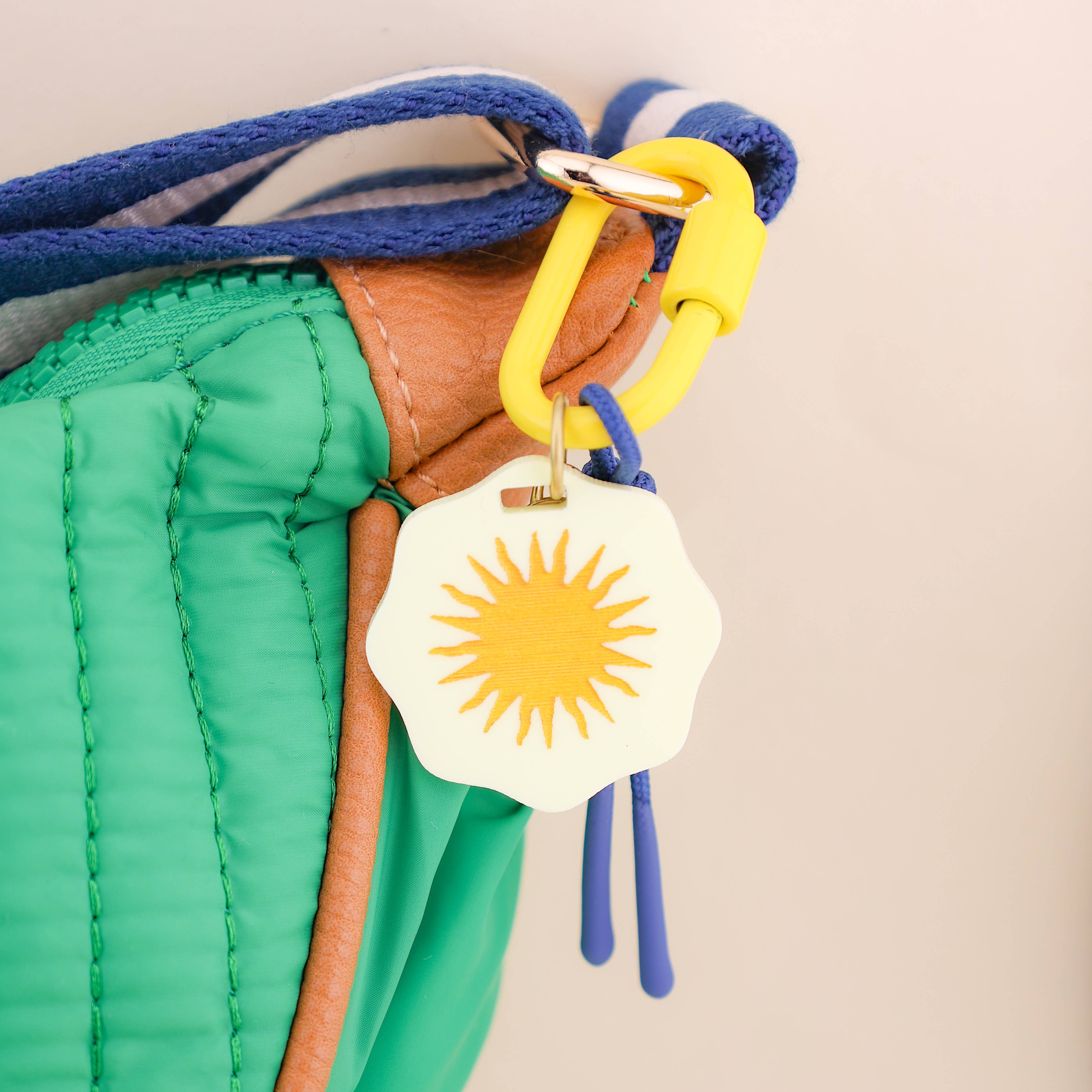 Freshwater Curated Goods – wholesale Nyckelringar - Dam – Golden Sun väsksmycke2