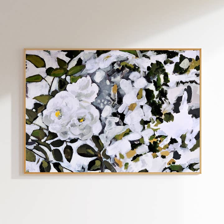 Witte bloemen in zonlicht, ingelijste kunst aan de muur voor wholesale door Green Barn Studio