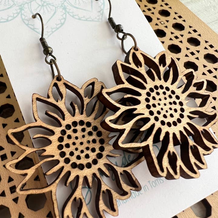 solros bohemisk stil lätt träörhänge för wholesale av Seasideblooms