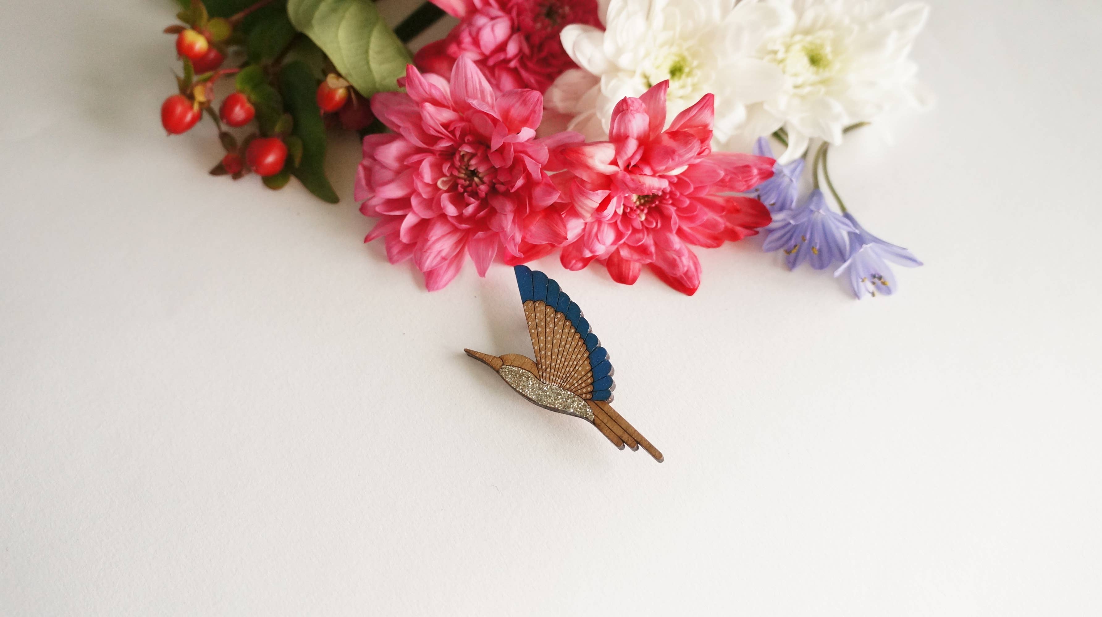 Les Nanas ont du Chic - Wholesale Brooch - Hummingbird Brooch2