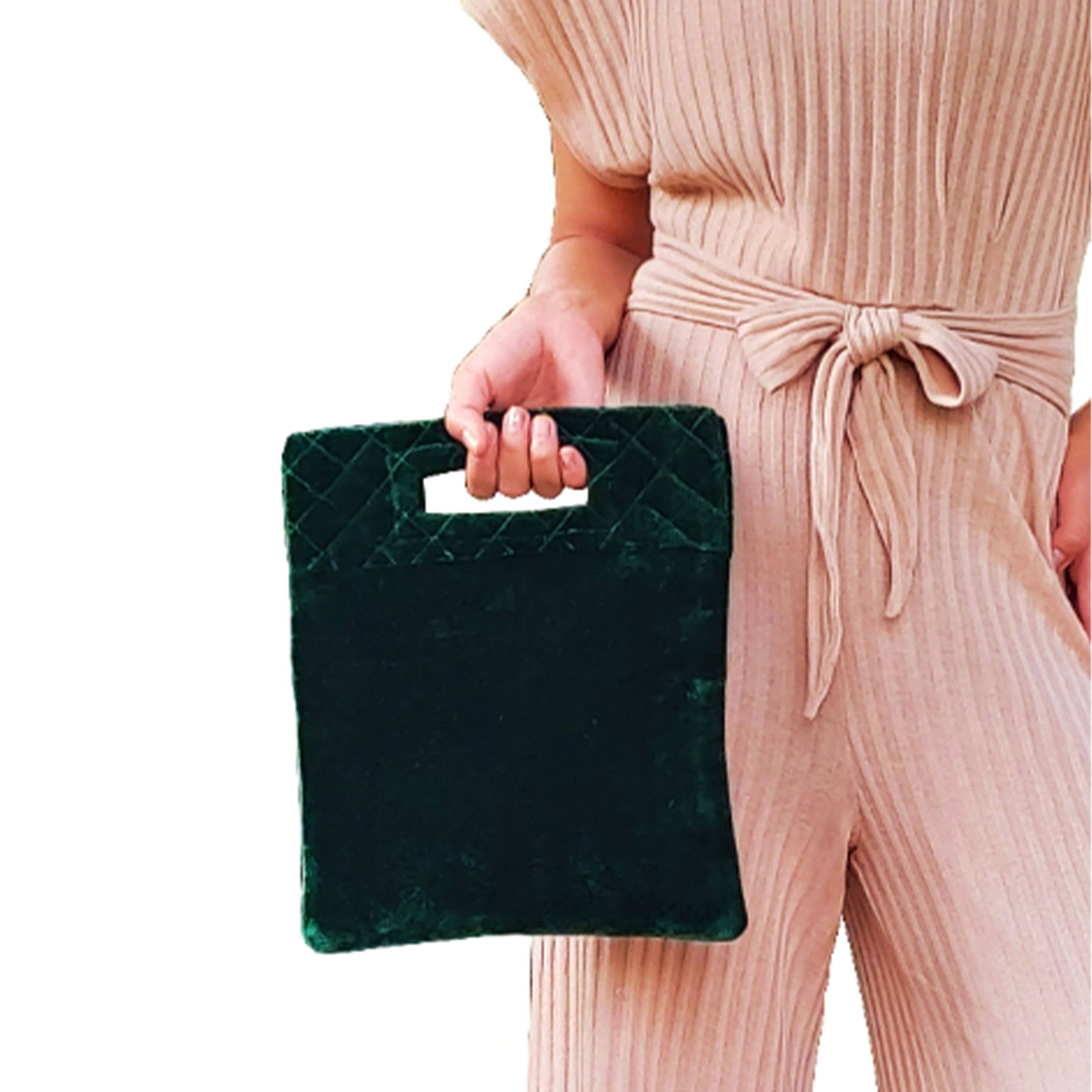 Amore Beauté - Wholesale Clutch - Dames - Groene Fluwelen Monogram Tas, Monogram Shopper, Monogram Tassen, Cadeaus voor de Aanstaande Bruid, Gepersonaliseerde Fluwelen Clutch, Nieuwjaar0