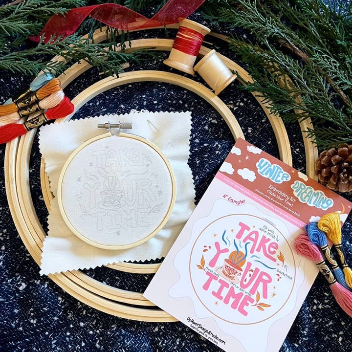 Kit de Eco-Bordado "Tómate Tu Tiempo" con Patrón de Hora del Té (Joyful Threads Winter Dreaming) para venta al por mayor de UpRoot Design Studio