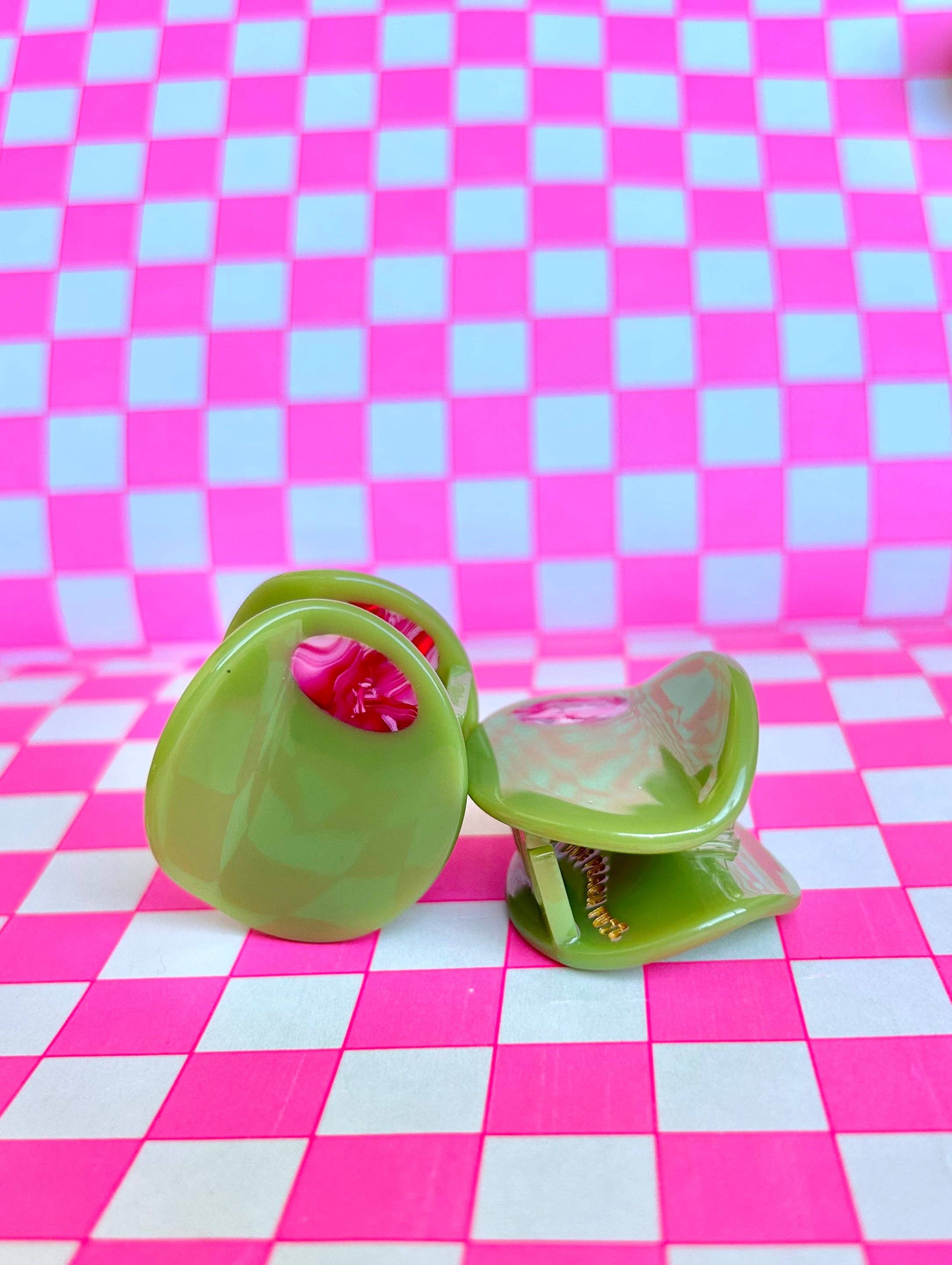 The Peach Fuzz - Wholesale Hair Accessories Set - Women's - Stuffed Olive Mini Hair Claw4