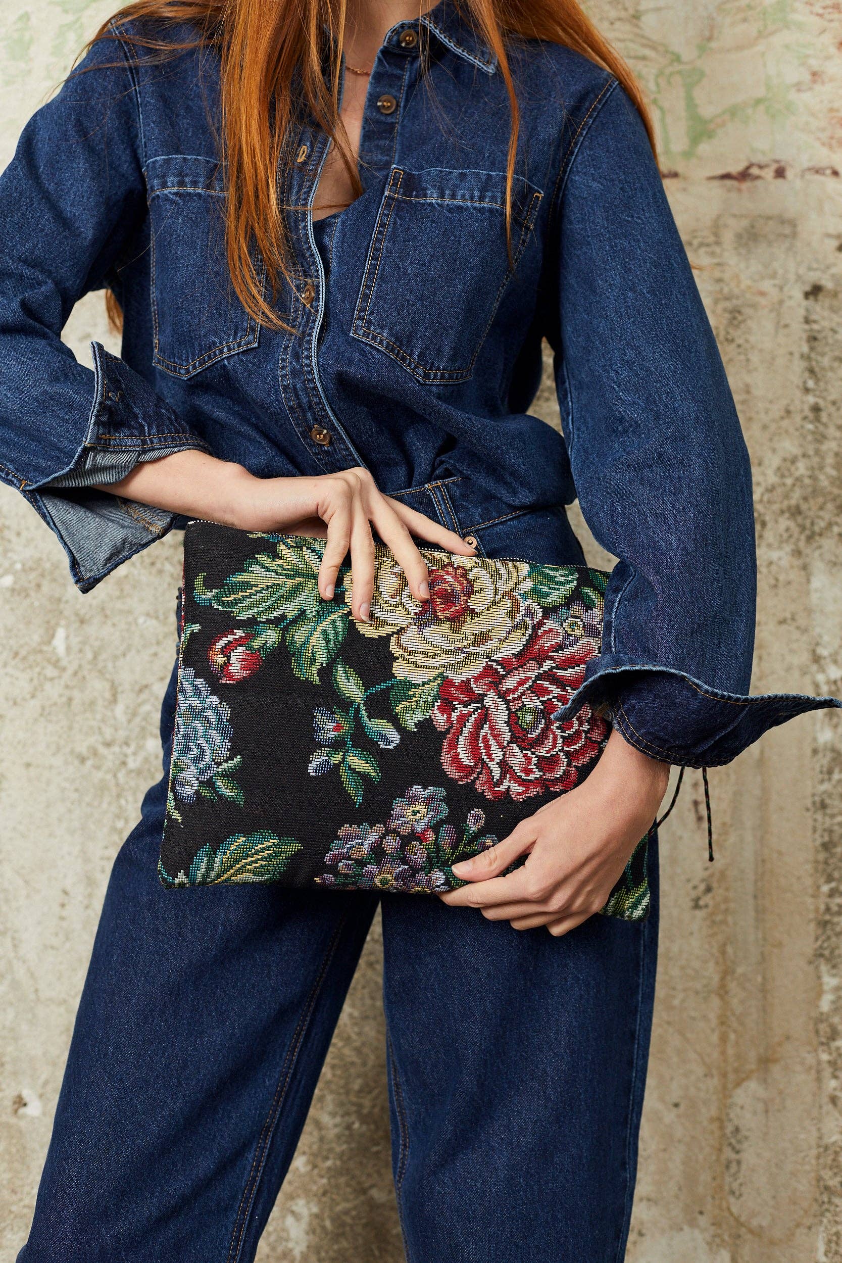 Eturel Madrid - Wholesale Laptop/Tablet Case - Women's - Jacquard fabric computer case with flowers peonies0