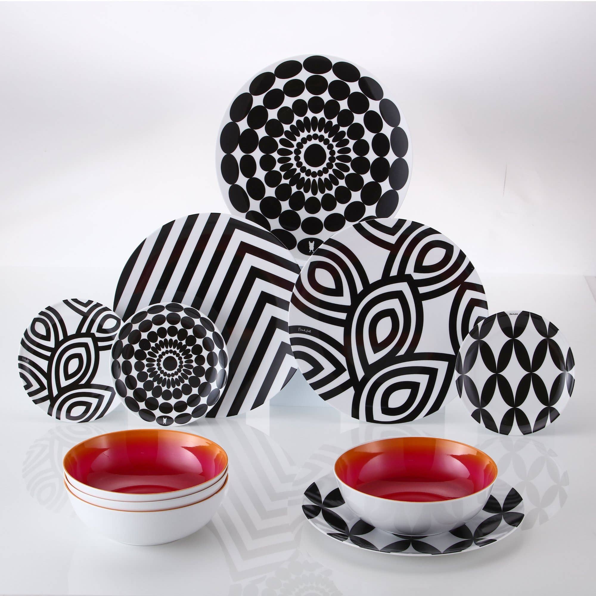 French Bull - Wholesale Appetizer Serveware - Black and White 6.5" Appetizer Plate - Set of 64
