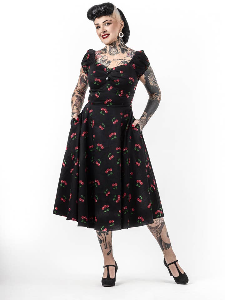 Nancy 50s Cherries Doll Dress for wholesale by Lindy Bop / Econotrom S.L.