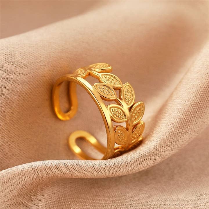 Stainless Steel Geometric Open Ring and other Purchase Wholesale idee regalo. Free Returns & Net 60 Terms on Faire trending on Faire.