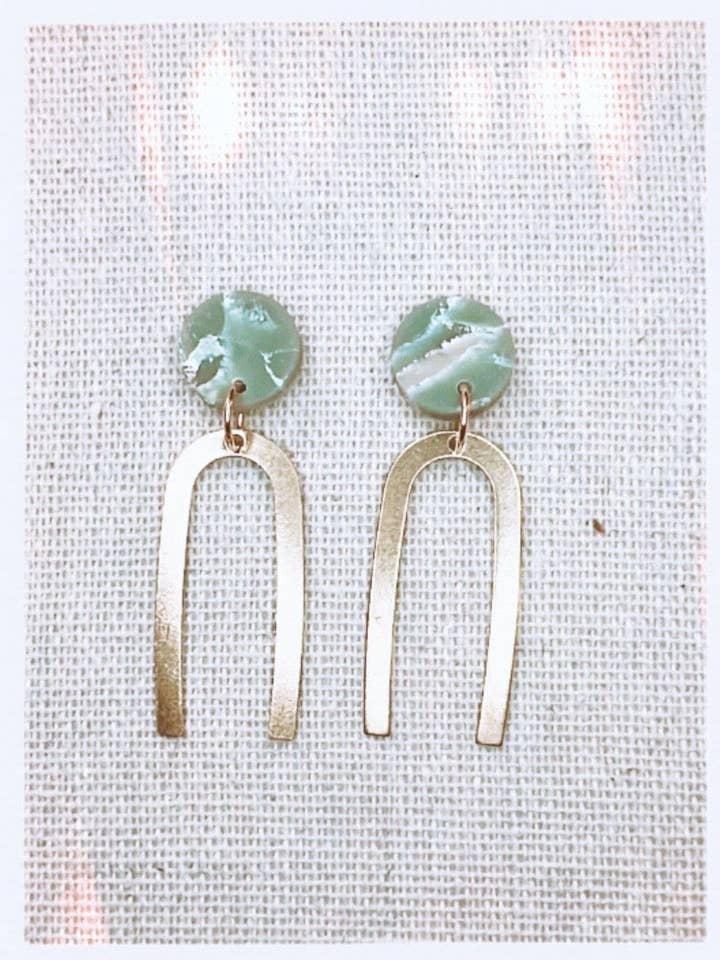 Arch C Dangler for engroshandel hos Maia Sol Designs