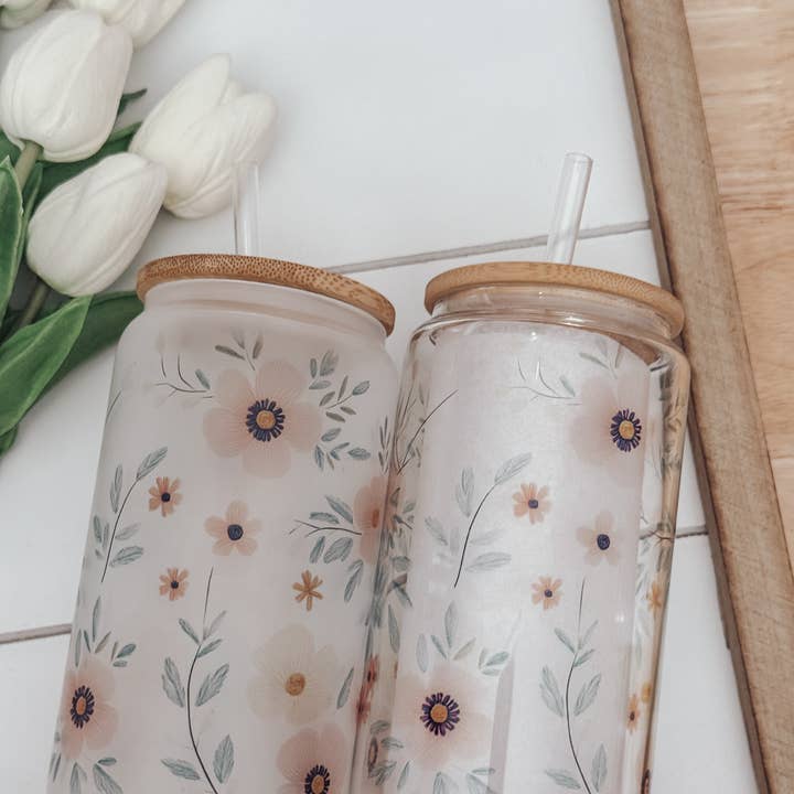 Emma K Designs - Wholesale Drinking Glass/Cup - Whimsical Garden 16oz Glass Cup with Bamboo Lid6