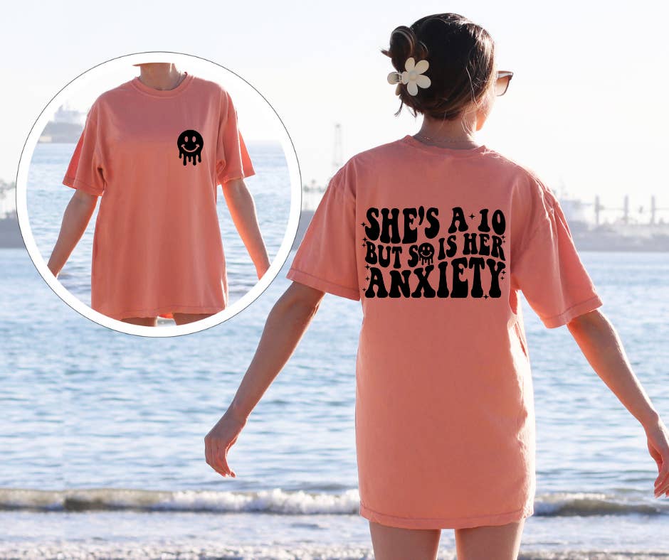 Southern Backroad Tees LLC - Wholesale Tuniek - Dames - Ze is tien, maar haar angst ook