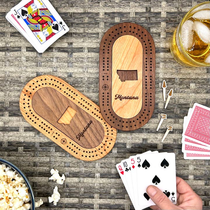 Cast & Carve - Wholesale Board Game - Montana Mini Travel Cribbage Board & Custom Pegs