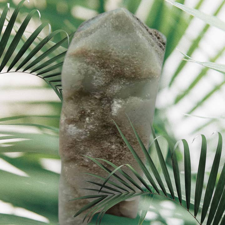 Eclectic Wallflower Boutique - Wholesale Spiritual Stone/Crystal - Caribbean calcite point1