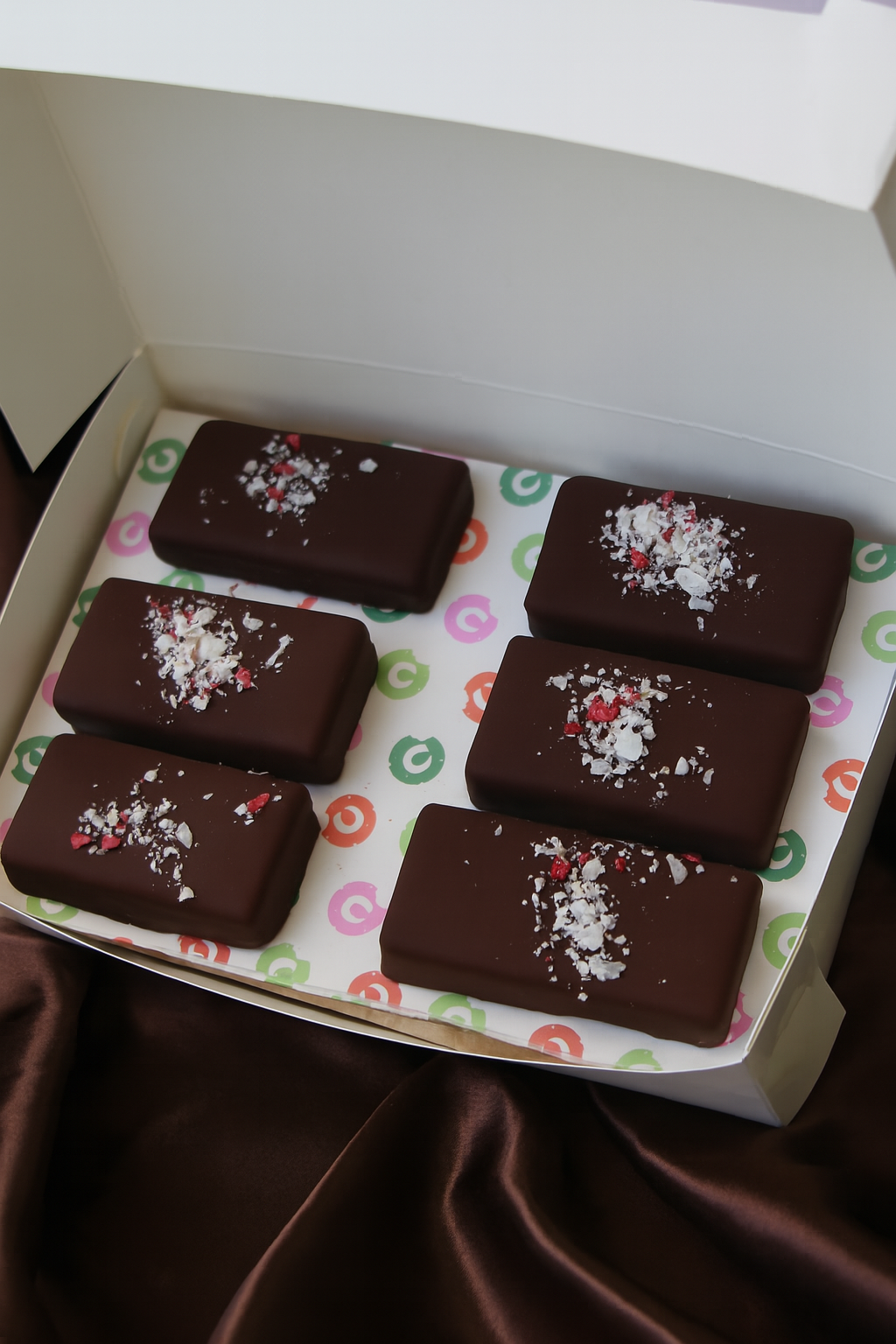 Crumble Charms - Wholesale Chocolate bar - Raspberry Ripe Bar (12 Pieces)1